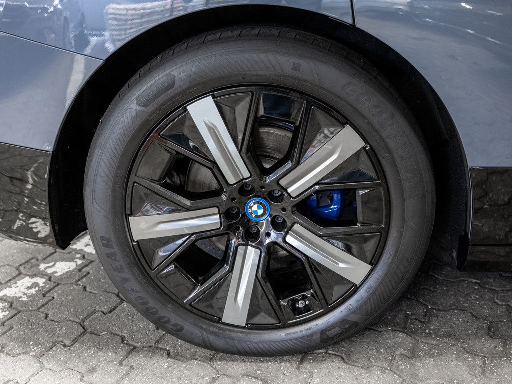 BMW iX 2022