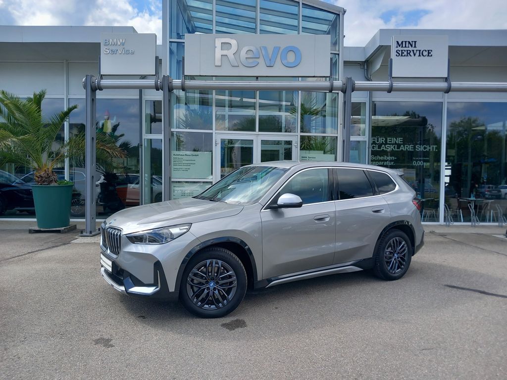 BMW iX1 2023