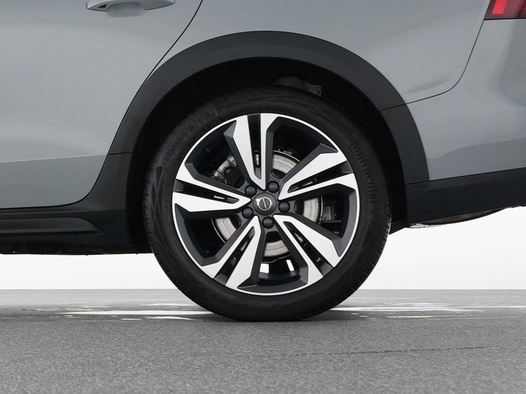 Volvo V60 Cross Country 2023