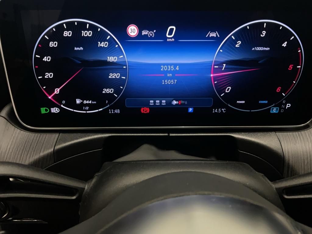 Mercedes-Benz C 220 2025