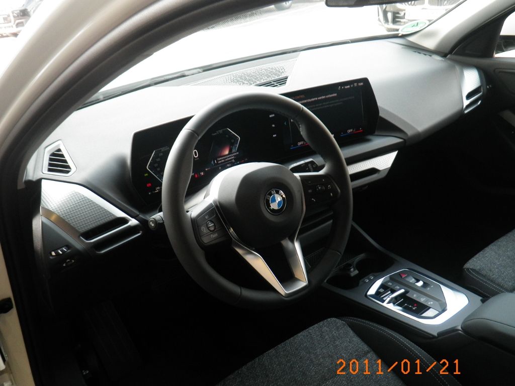 BMW 116 2025