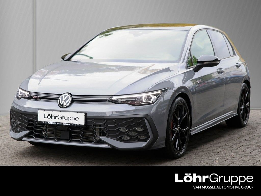 Volkswagen Golf 2025