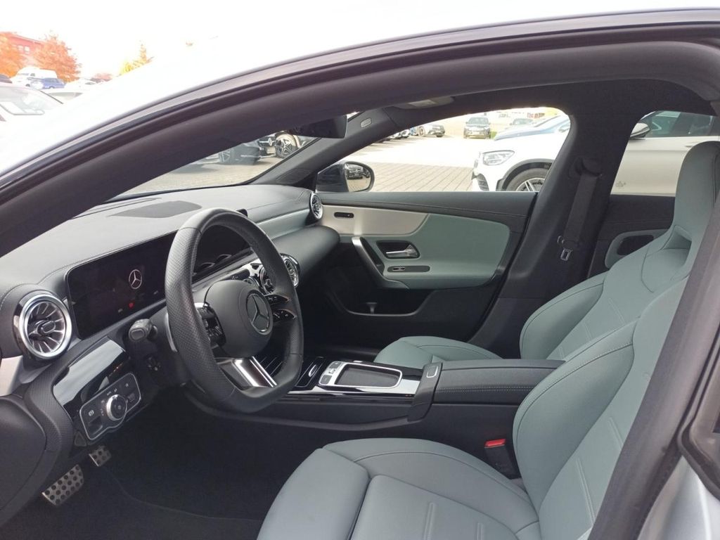 Mercedes-Benz CLA 200 2024