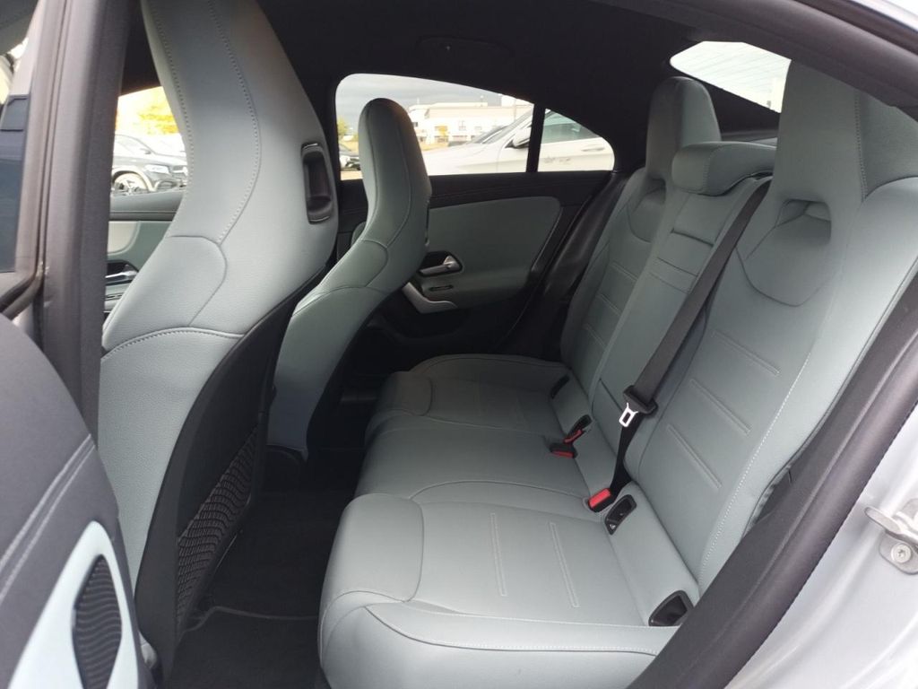 Mercedes-Benz CLA 200 2024