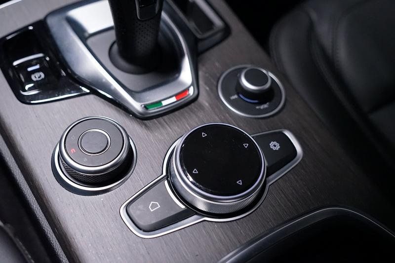 Alfa Romeo Stelvio 2022