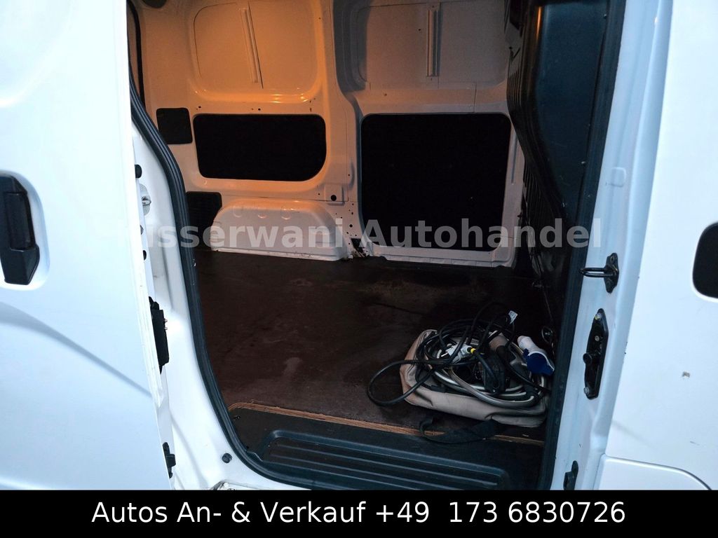 Nissan NV200 2014