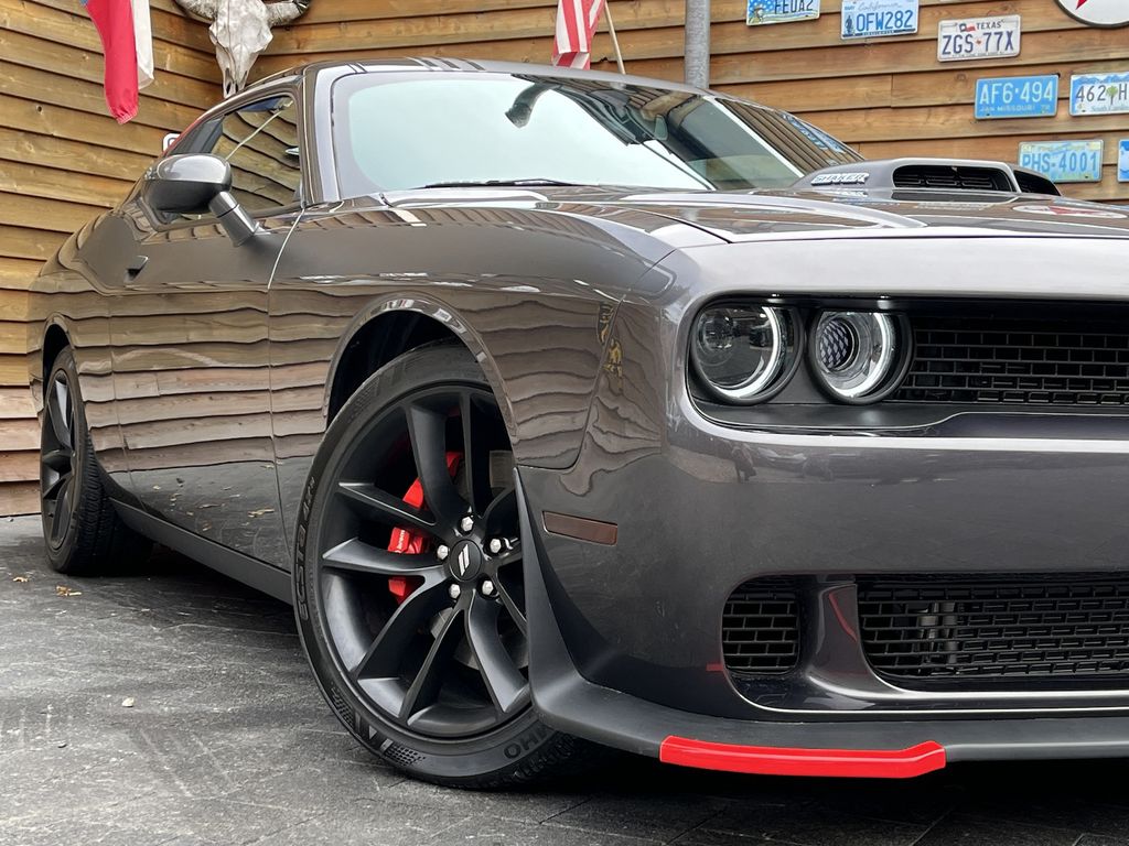 Dodge Challenger 2021