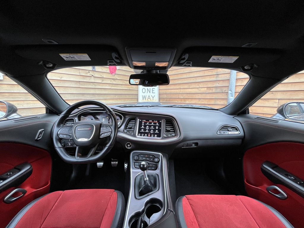 Dodge Challenger 2021