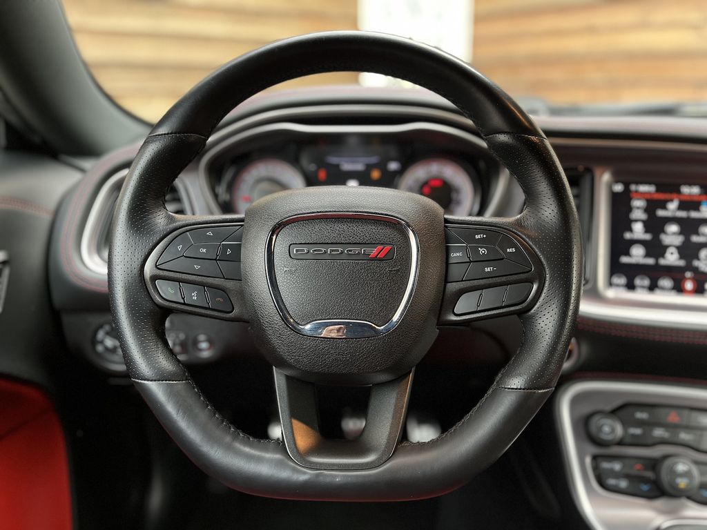 Dodge Challenger 2021