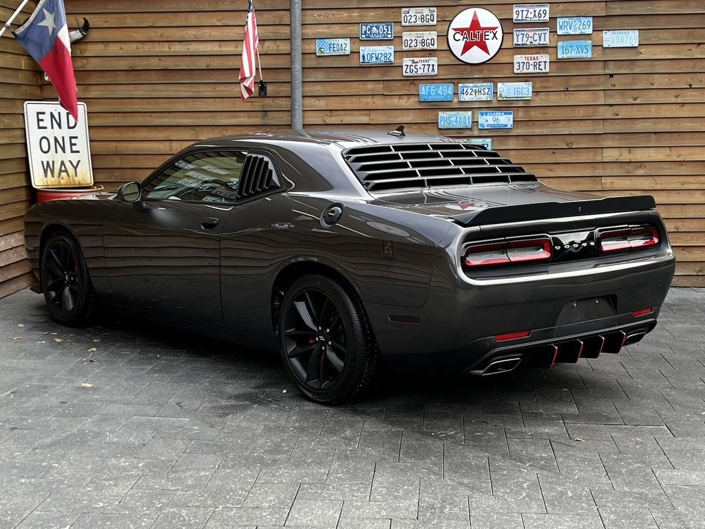 Dodge Challenger 2021
