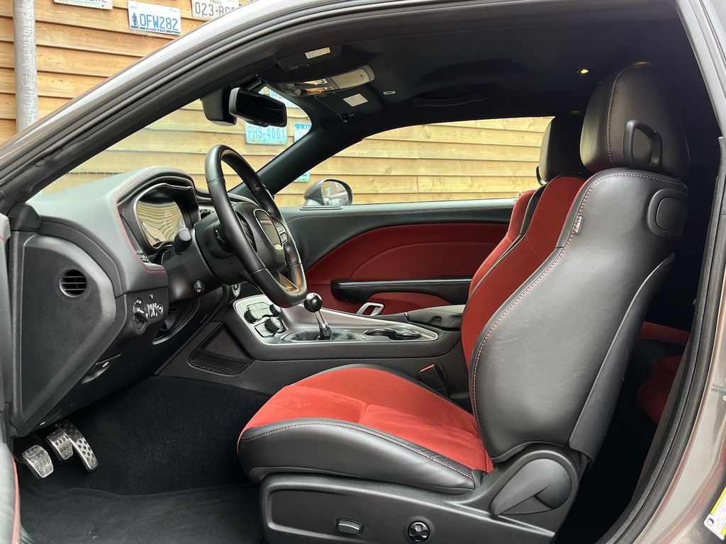 Dodge Challenger 2021