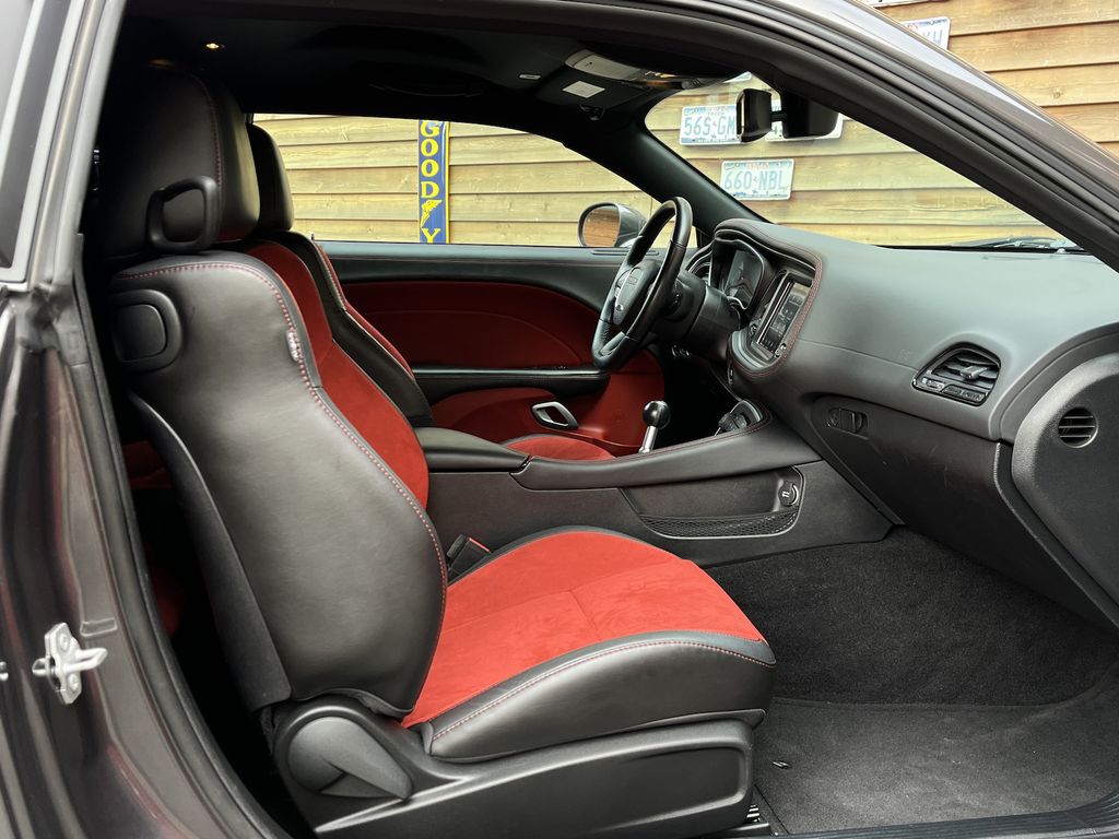 Dodge Challenger 2021