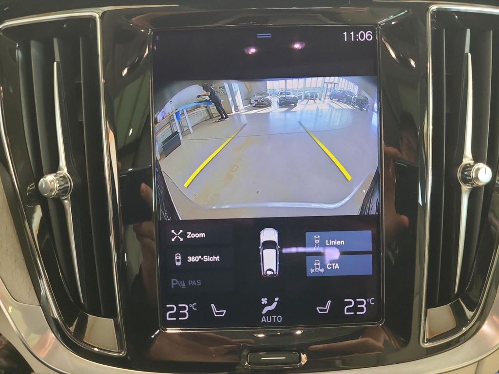 Volvo V60 Cross Country 2021