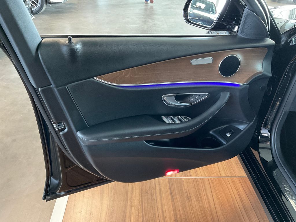 Mercedes-Benz E 220 2022