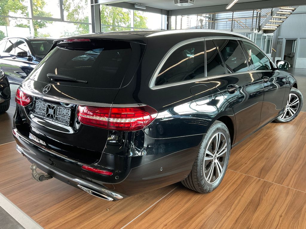 Mercedes-Benz E 220 2022
