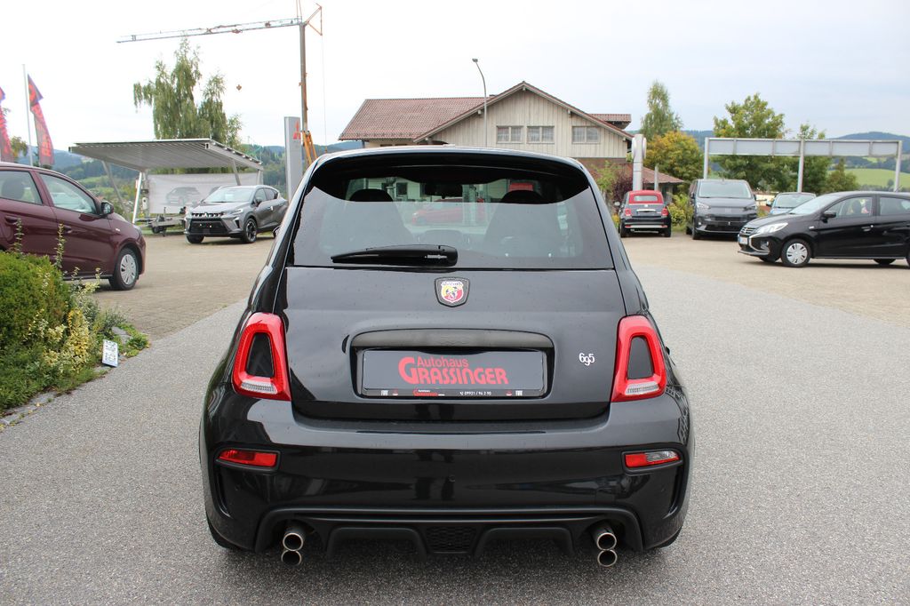 Abarth 695 2024