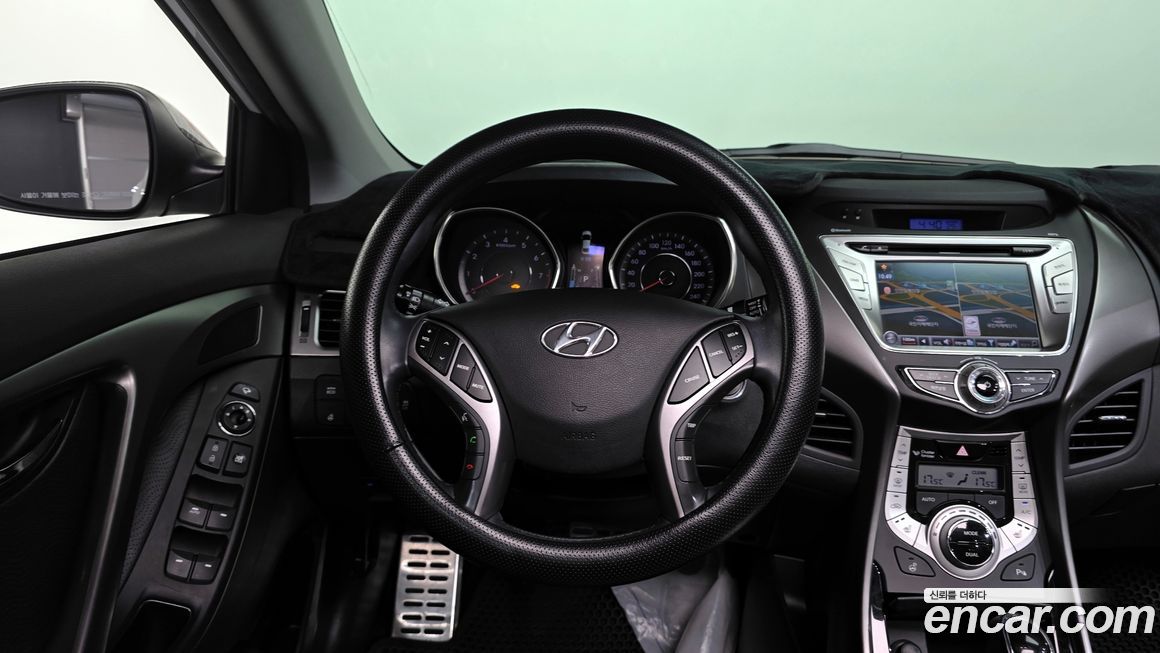 Hyundai AVANTE 2011