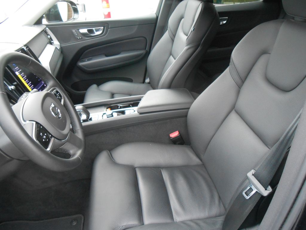 Volvo XC60 2022