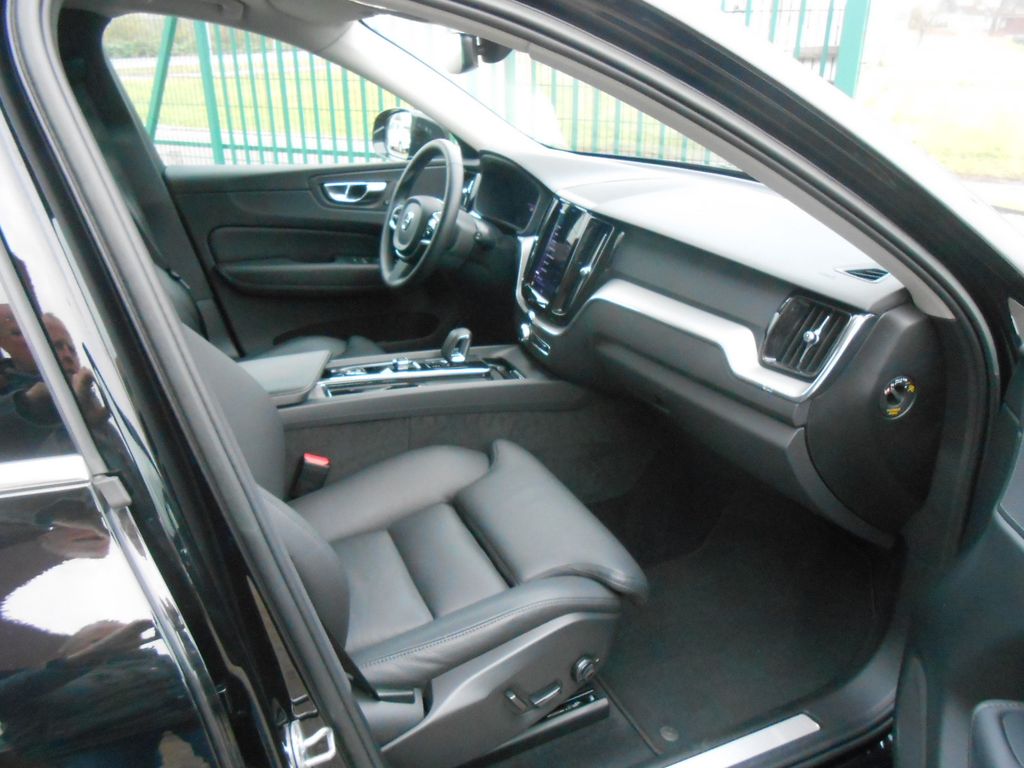 Volvo XC60 2022