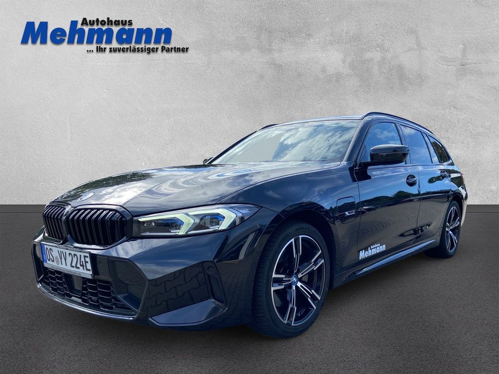 BMW 330 2022