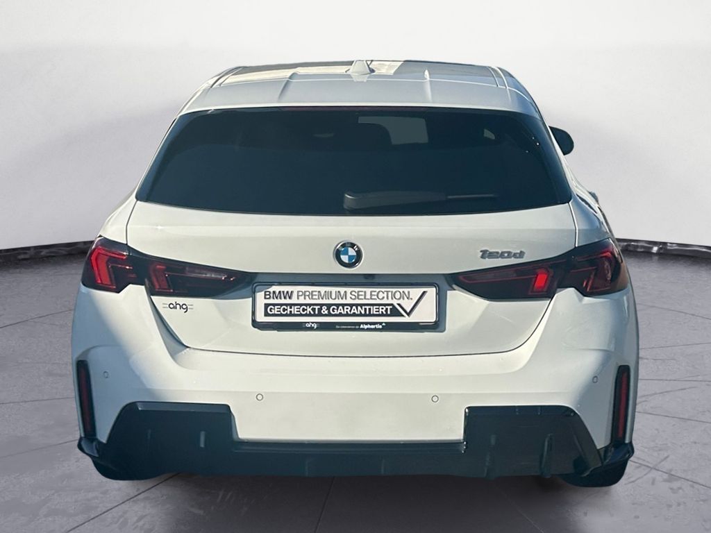 BMW 120 2024