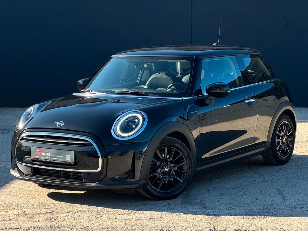 MINI ONE 2022