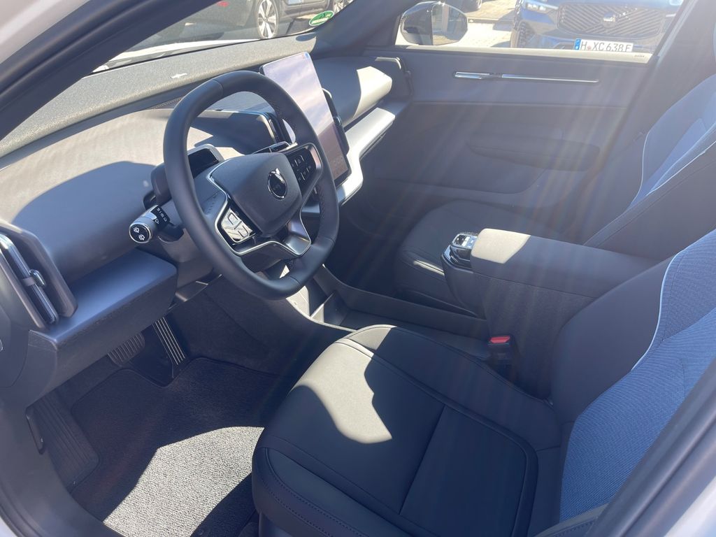 Volvo EX30 2025