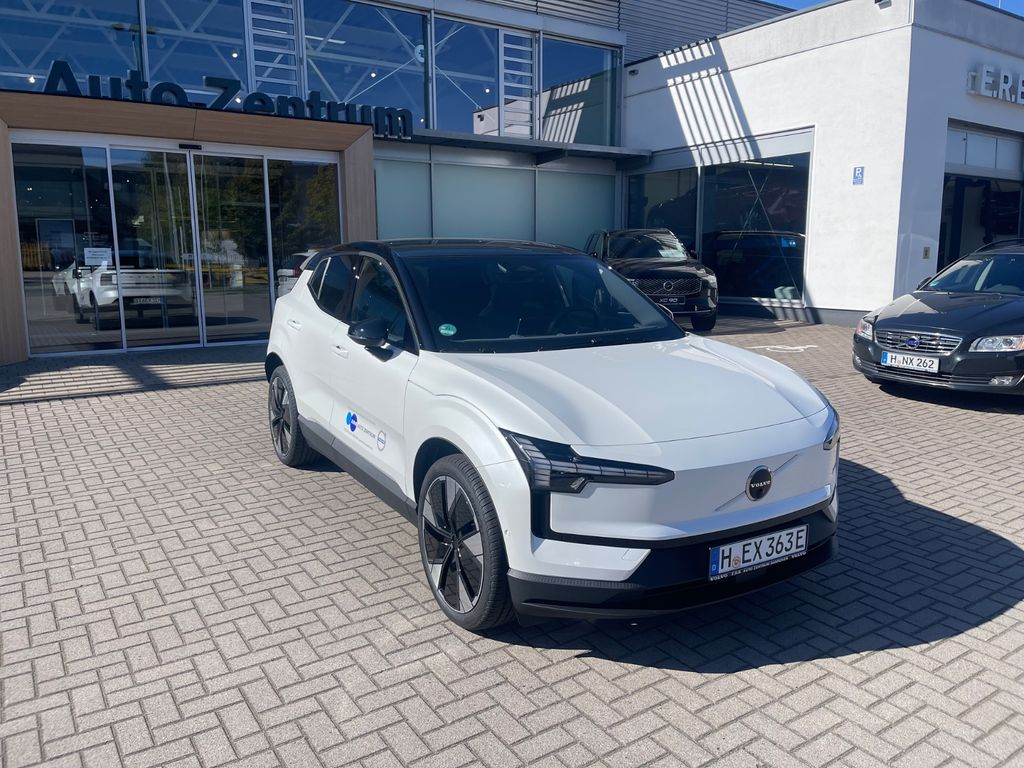Volvo EX30 2025