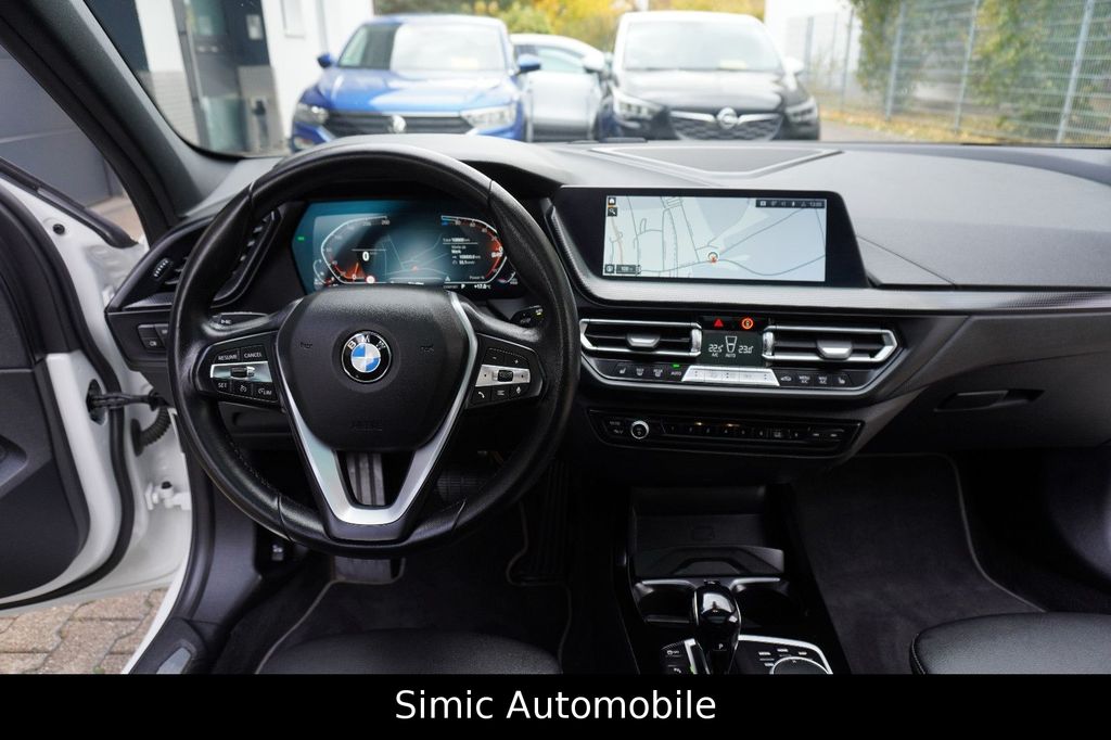 BMW 120 2022