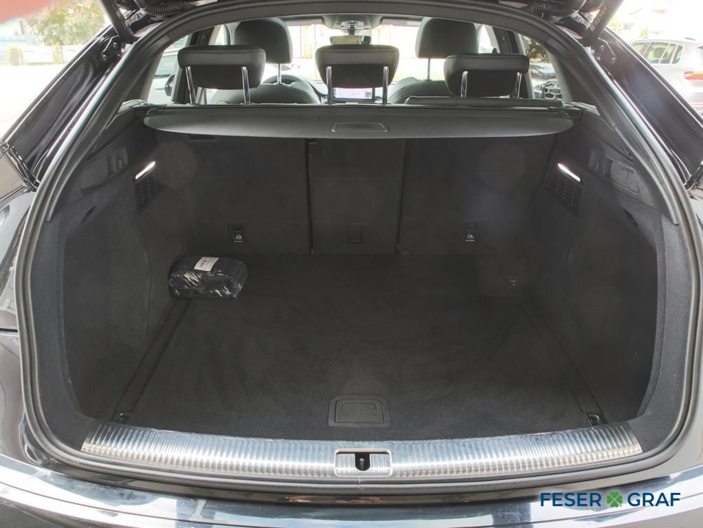 Audi SQ5 2022
