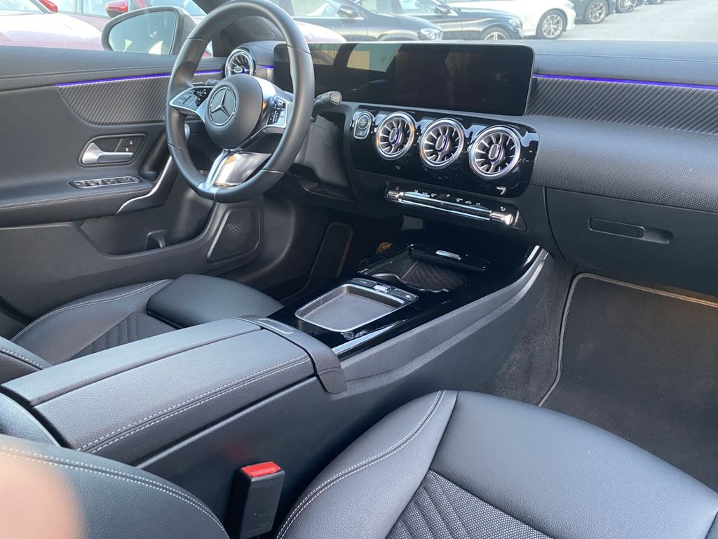 Mercedes-Benz CLA 200 2023