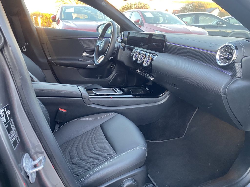 Mercedes-Benz CLA 200 2023