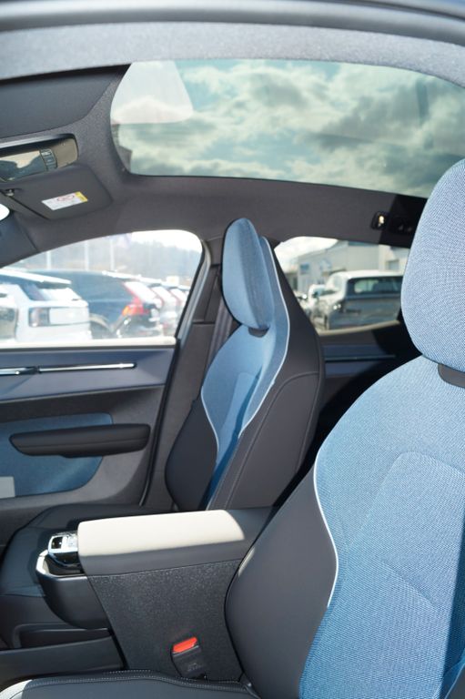 Volvo EX30 2025