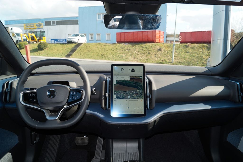 Volvo EX30 2025
