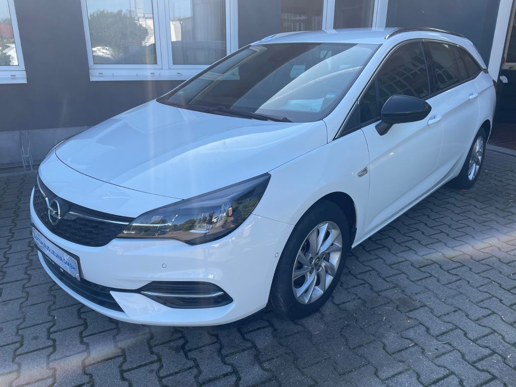 Opel Astra 2022