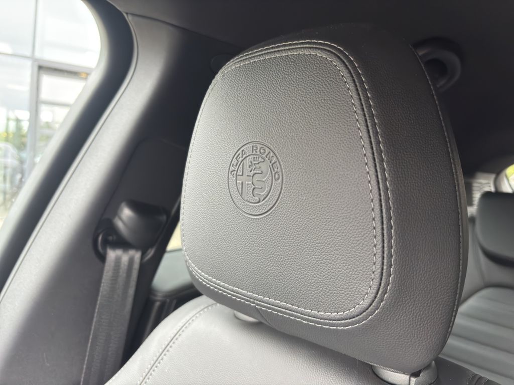 Alfa Romeo Stelvio 2024