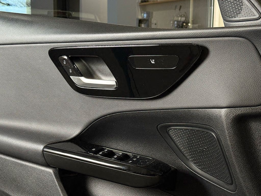 Mercedes-Benz C 200 2023