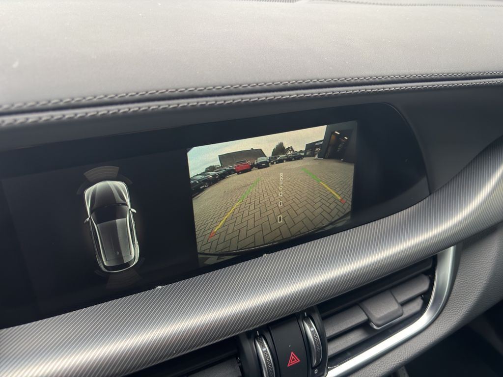 Alfa Romeo Stelvio 2024