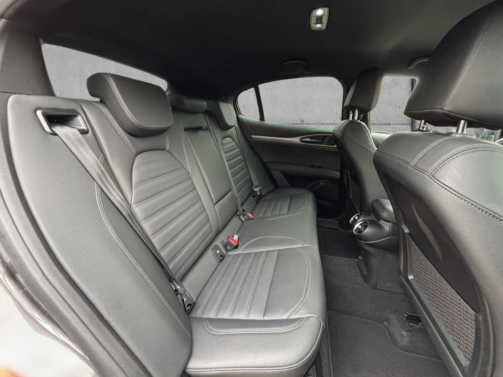 Alfa Romeo Stelvio 2024