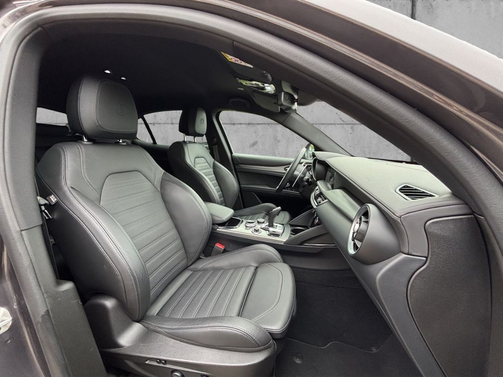 Alfa Romeo Stelvio 2024