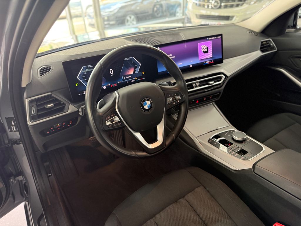 BMW 318 2022