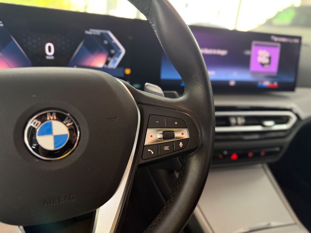 BMW 318 2022
