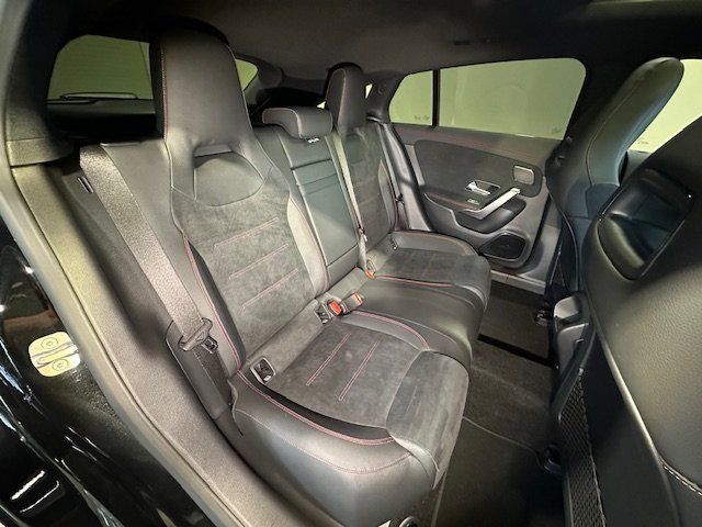 Mercedes-Benz CLA 180 Shooting Brake 2025