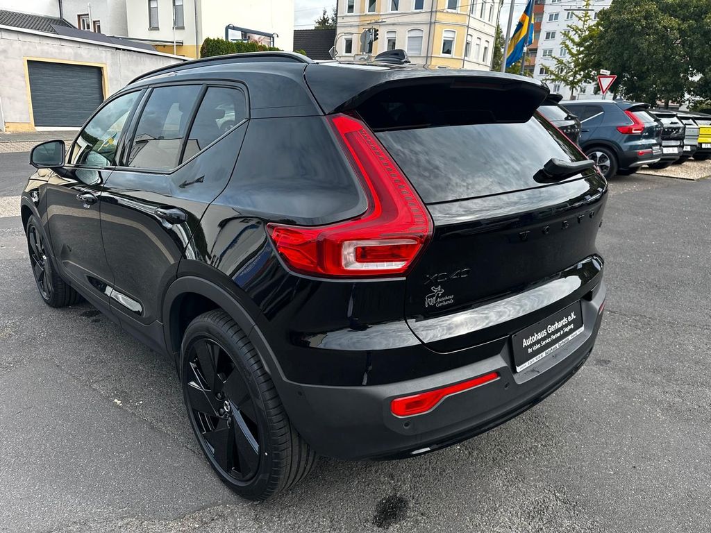 Volvo XC40 2025