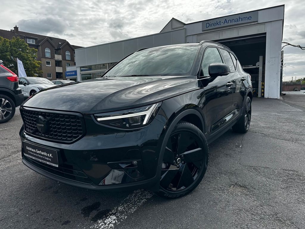 Volvo XC40 2025