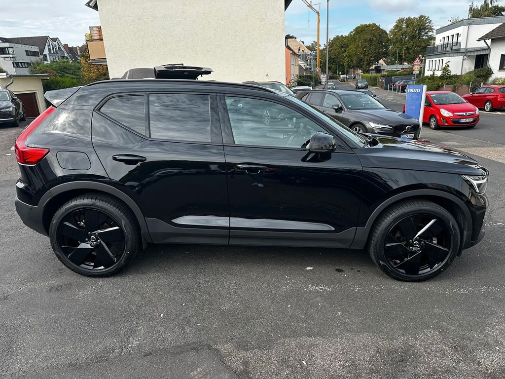 Volvo XC40 2025