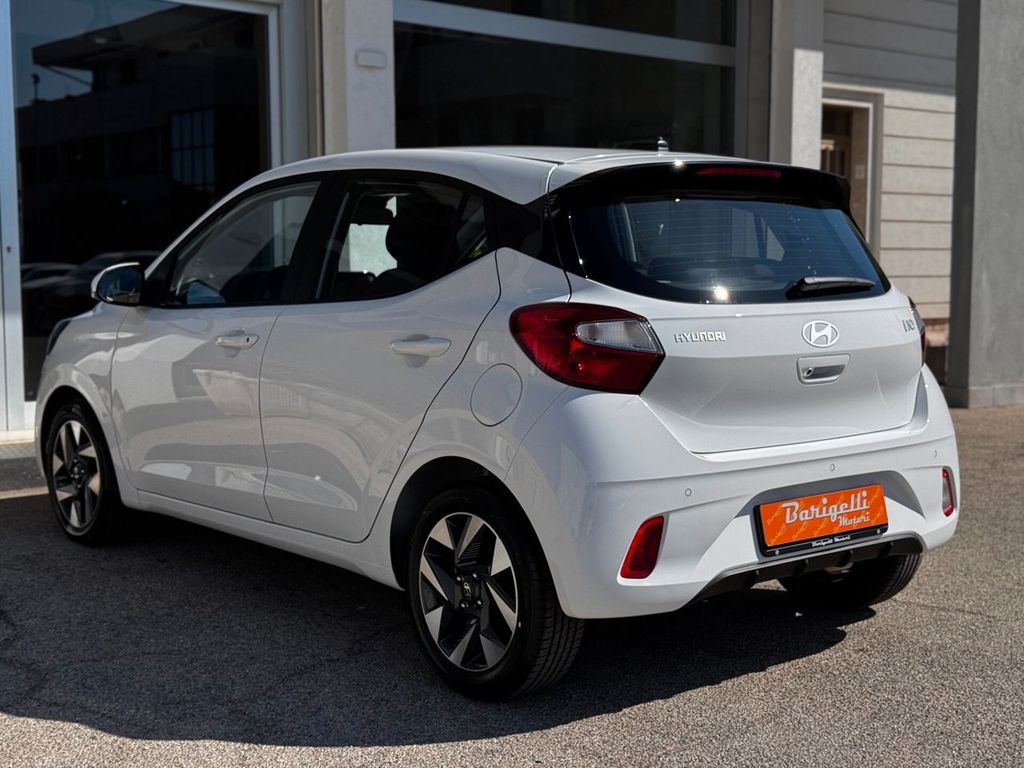Hyundai i10 2025