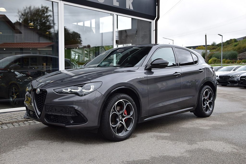 Alfa Romeo Stelvio 2023