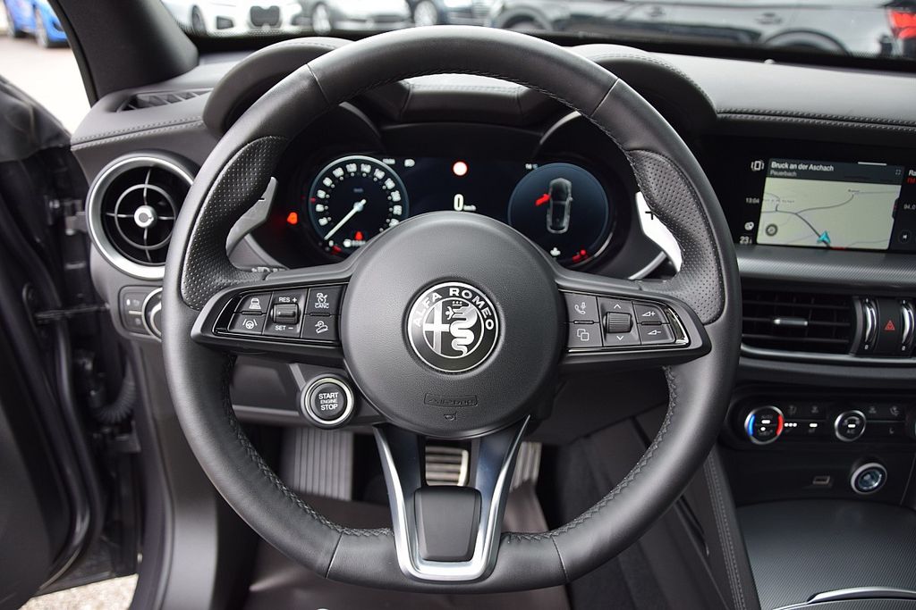 Alfa Romeo Stelvio 2023