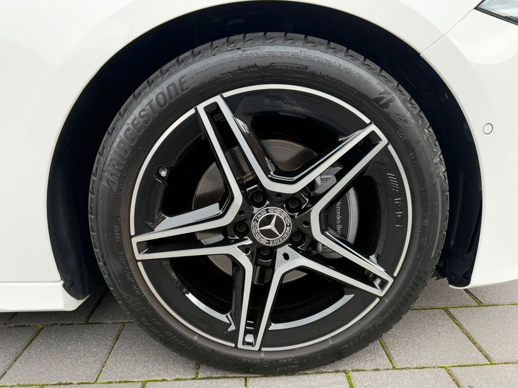 Mercedes-Benz A 180 2025